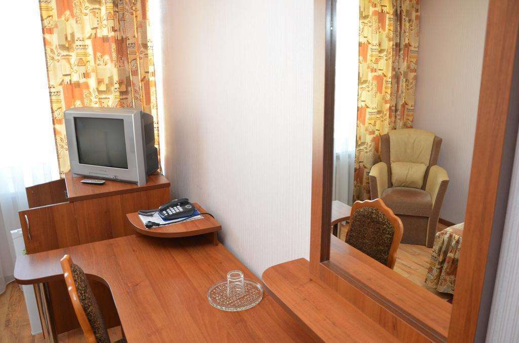 Belarus Hotel Brest Phòng bức ảnh